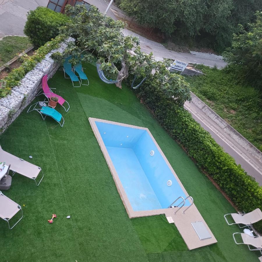 Apartmani Mia Sorajic Petrovac Exterior photo